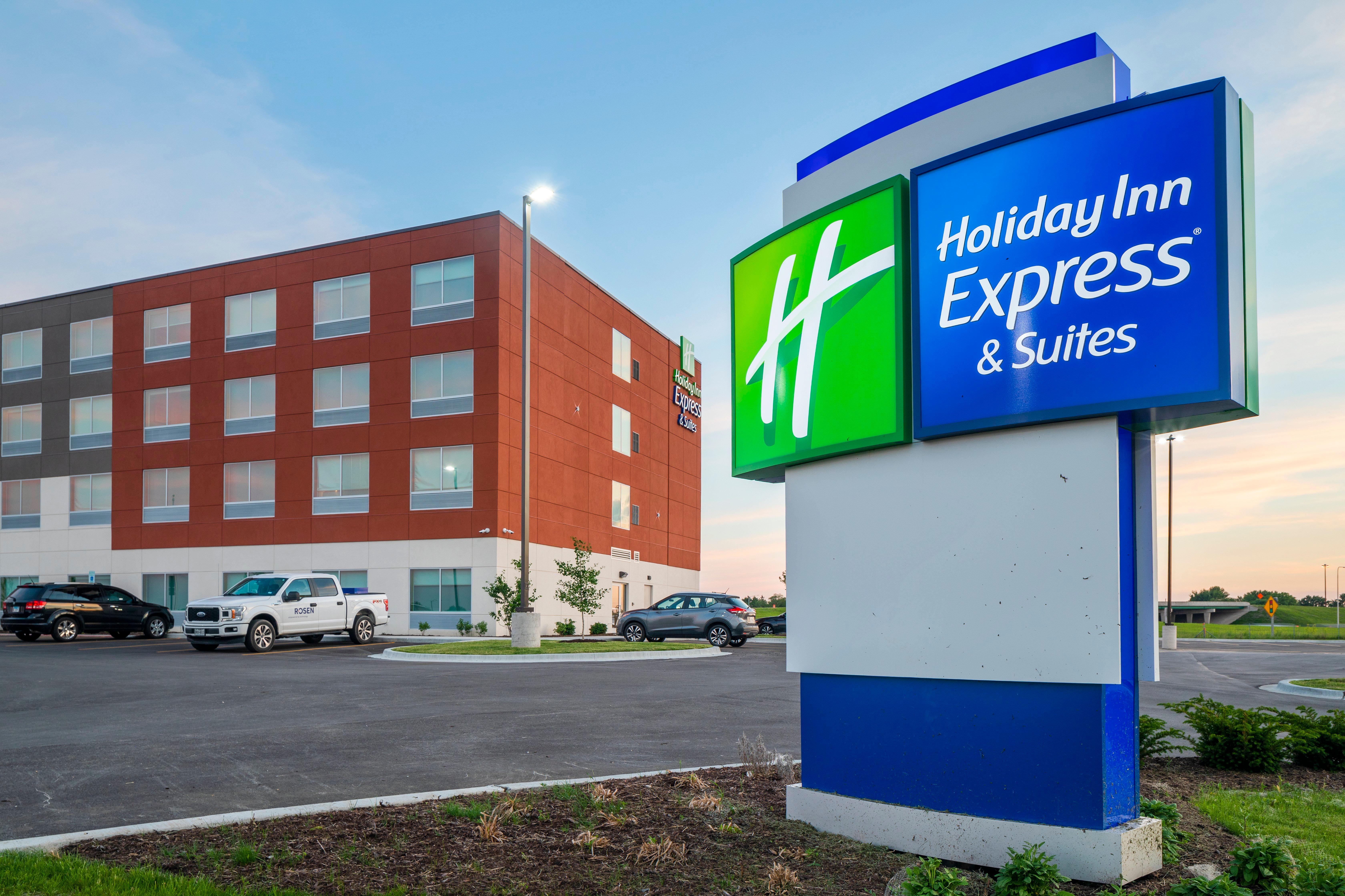 Holiday Inn Express & Suites - Bourbonnais East - Bradley By Ihg Exterior photo