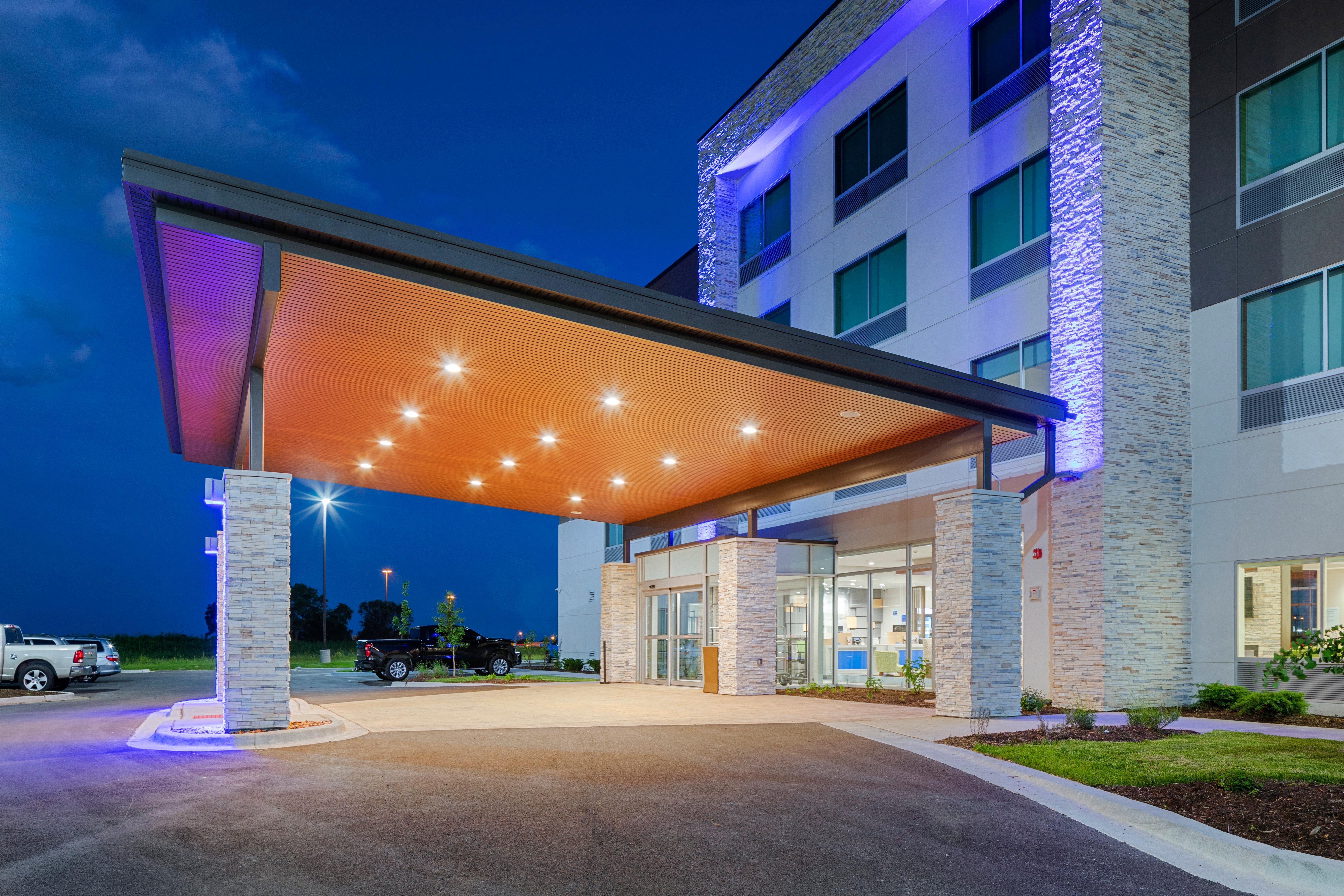 Holiday Inn Express & Suites - Bourbonnais East - Bradley By Ihg Exterior photo